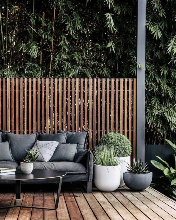 Inspiration 55 Modern vertical fence L² Design, LLC